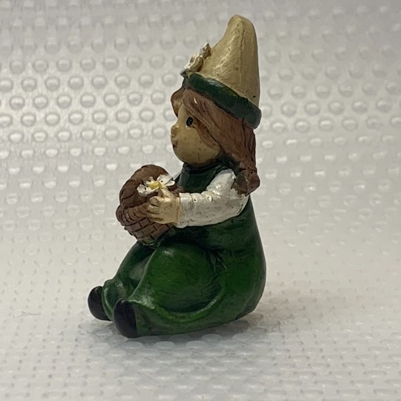 Miniature Dollhouse Fairy Garden Accessories Flower Lady - Picture 3 of 6